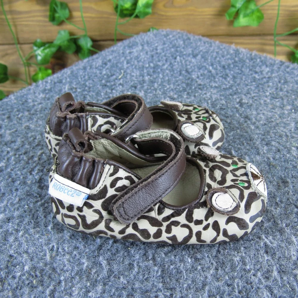 Robeez Crib Shoes Toddler Leopard Print Leather‎ Size 2 Cute Soft Sole